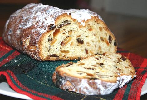 Christmas fruitcake kristshtollen (christstollen)