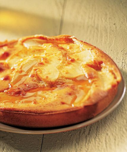 Apple pie with honey