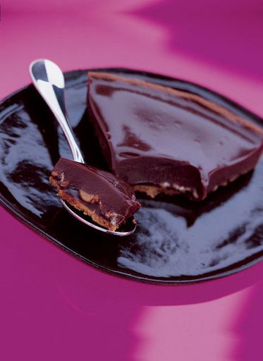 Chocolate cake with peanuts