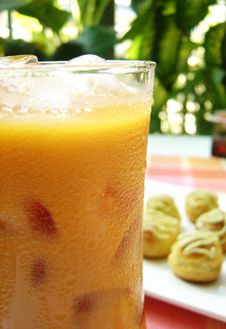 Cold honey tea