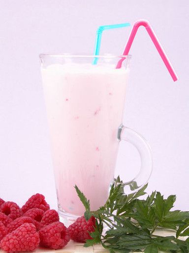 Banana-raspberry smoothie (smoothie)