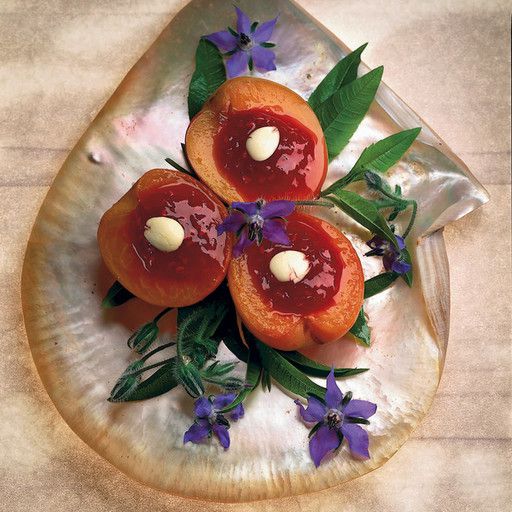Apricot honey with mashed strawberries