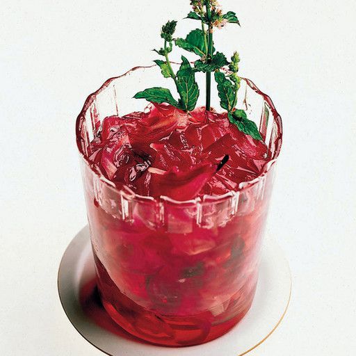 Chutney with red onion, ginger and mint flowers