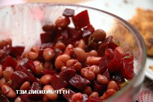 Salad of beans and beets