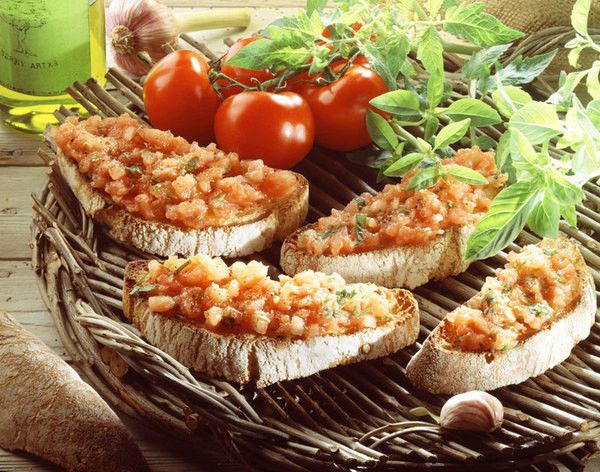 Crostini with ricotta