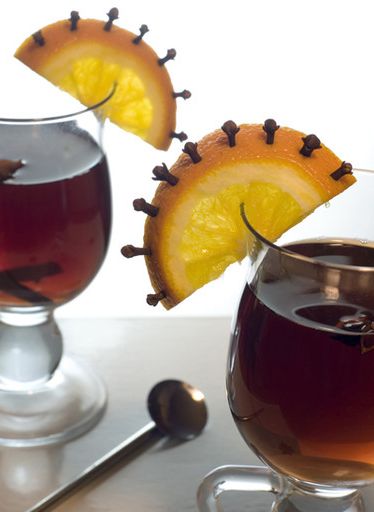 Mulled wine with fruit