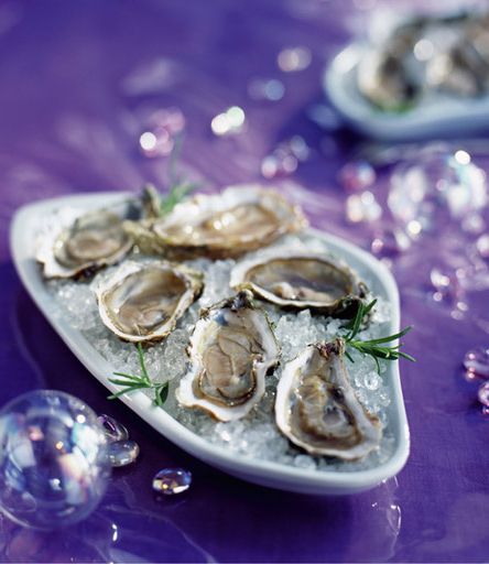Oysters with lemon zest