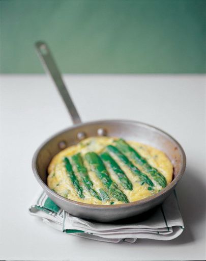 Omelet with potatoes and asparagus