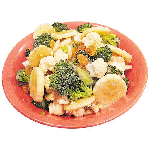 Salad with cauliflower, broccoli and bananas