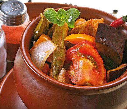 Gyuvech with meat and potatoes