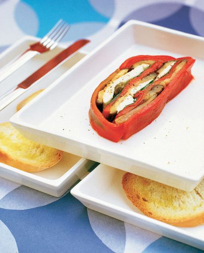 Roulade of peppers with eggplant