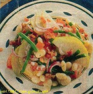 Bean salad with pears