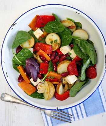 Warm salad of eggplant and vegetables