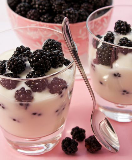Mascarpone parfait with berries