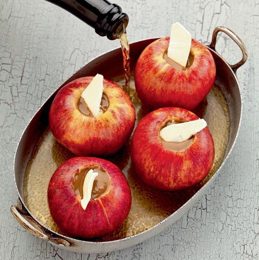 Baked apples with honey and calvados