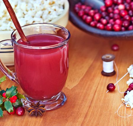 Spicy cranberry drink