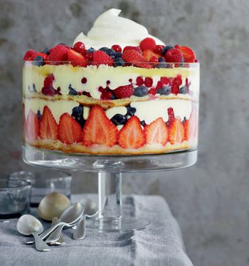 Mousse with berries