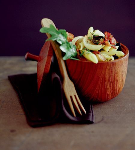 Salad of penne with bacon