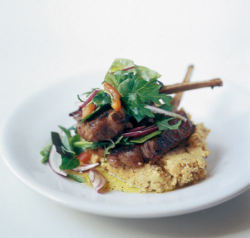 Lamb grilled with salad and mashed chickpeas