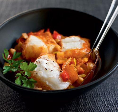 Ragout of cod with tomatoes