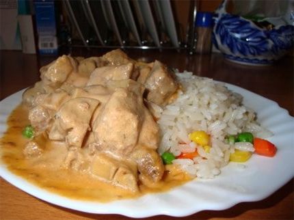 The meat in cheese sauce
