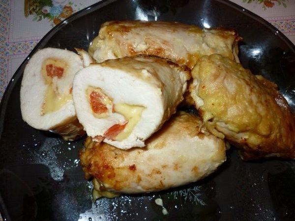 Chicken fillet with cheese and ketchup