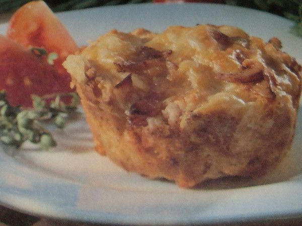 Muffins with ham and cheese