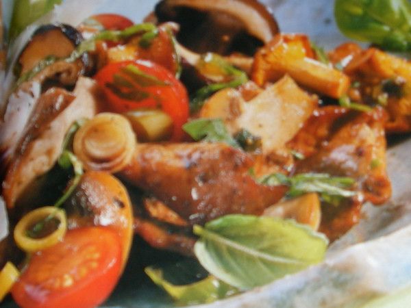 Salad of meat with mushrooms and cheese.