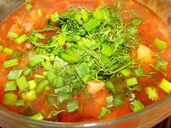 Borsch with mushrooms