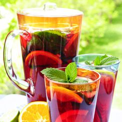 Sparkling sangria (cava sangria) Sparkling sangria (cava sangria)