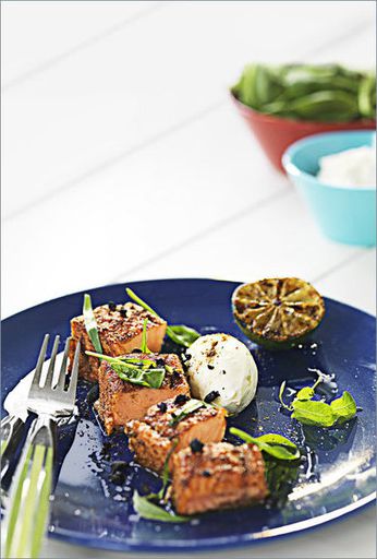 Norwegian salmon steak with goat cheese