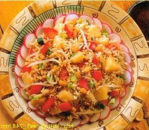 Hot salad with rice