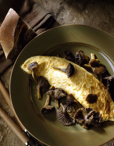 Scrambled eggs with wild mushrooms