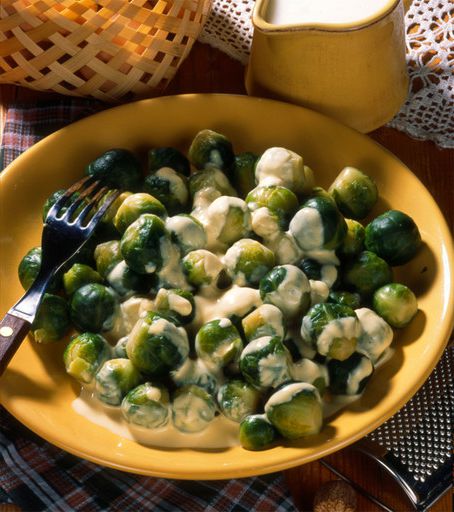 Cabbage with cheese sauce