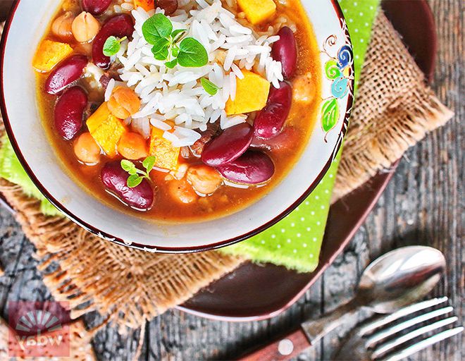 Cholent with pumpkin: hot in Hebrew