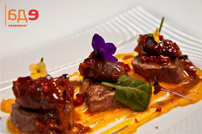 Medallions of veal with pumpkin puree from the channel 