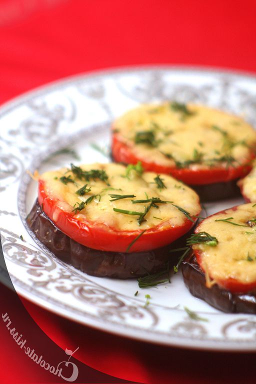Eggplant baked with cheese and tomato