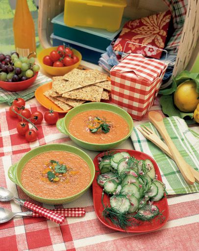 Masculine eat gazpacho!