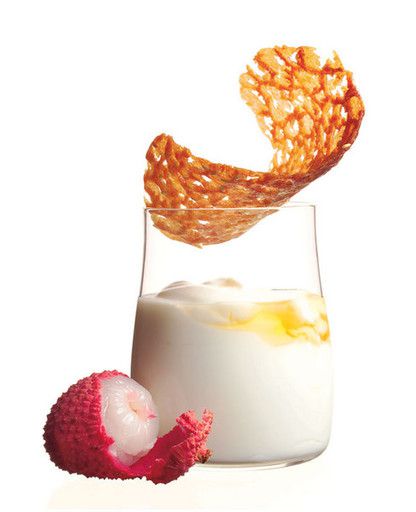 Lychee in yogurt and biscuits