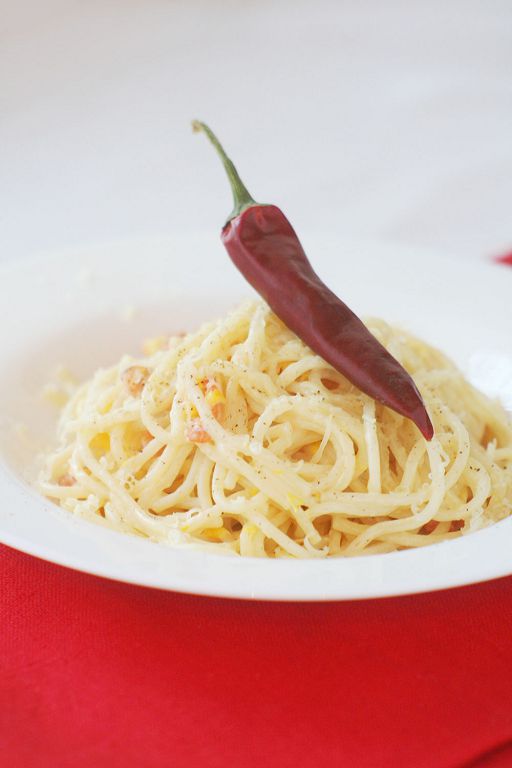 Spaghetti with shrimp - garlic sauce