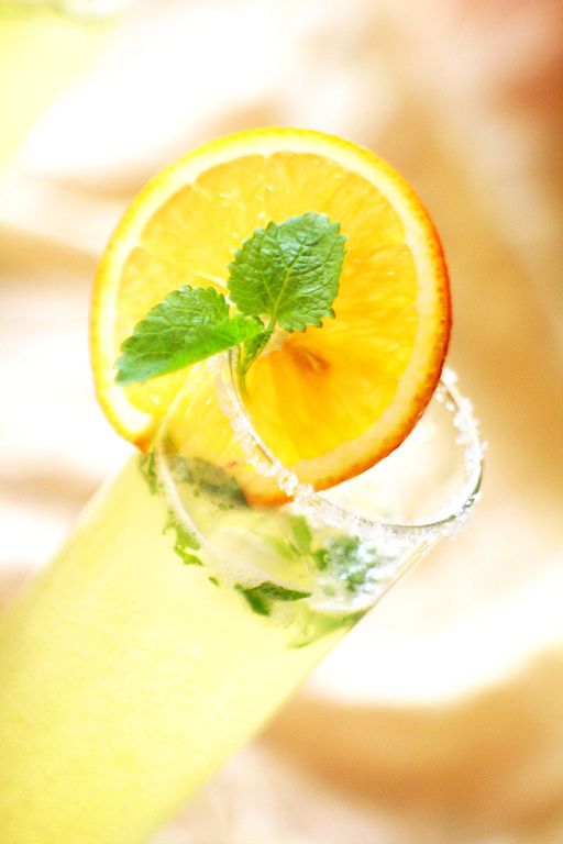 Lemonade with lemon and mint