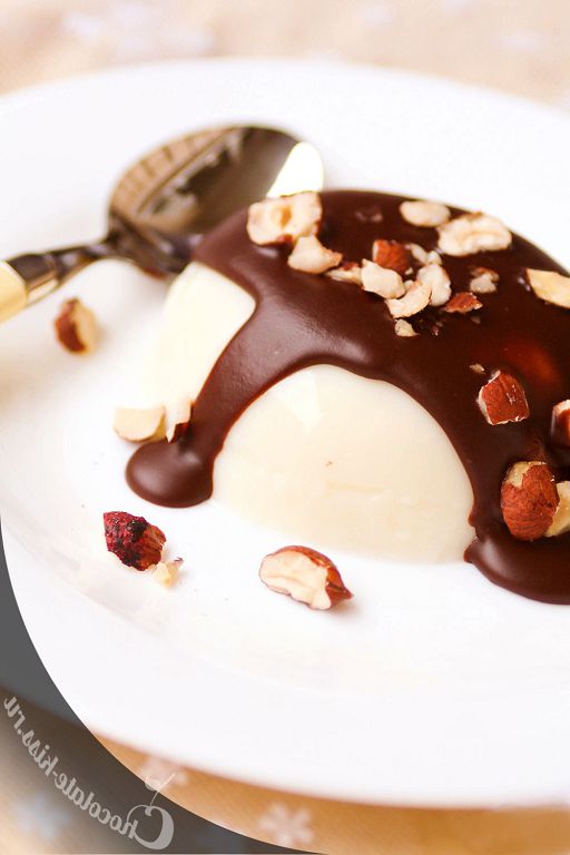 Panna Cotta with chocolate and nuts