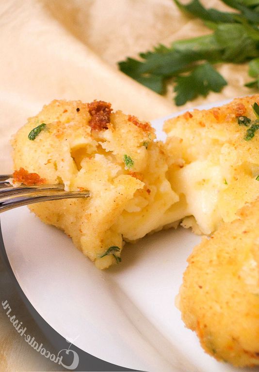 Potato croquettes with parmesan and mozzarella