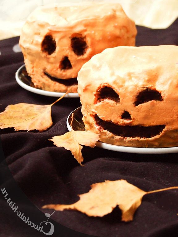 Chocolate cake in the form of a pumpkin