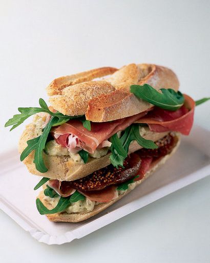 Sandwich with ham and figs