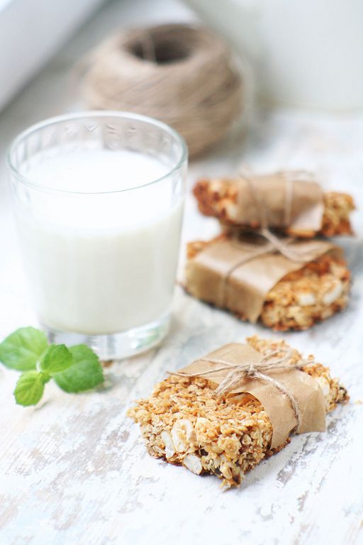 Homemade muesli bars