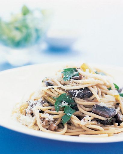 Spaghetti with mushrooms