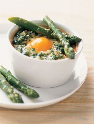 Eggs in cocotte with asparagus