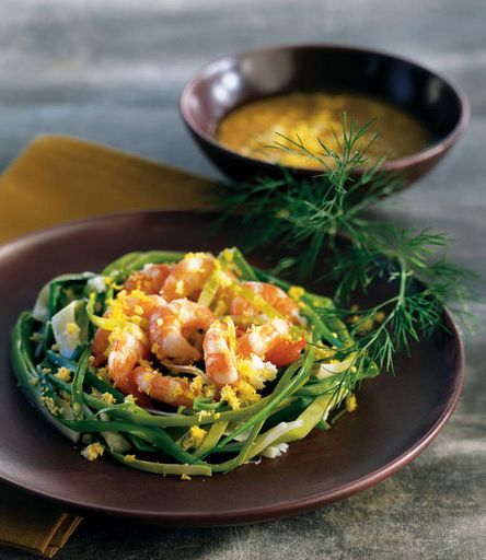 Leek with shrimps spicy sauce