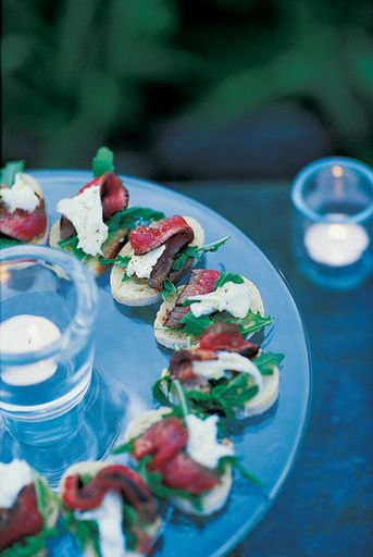 Canape with mozzarella cheese and roast beef